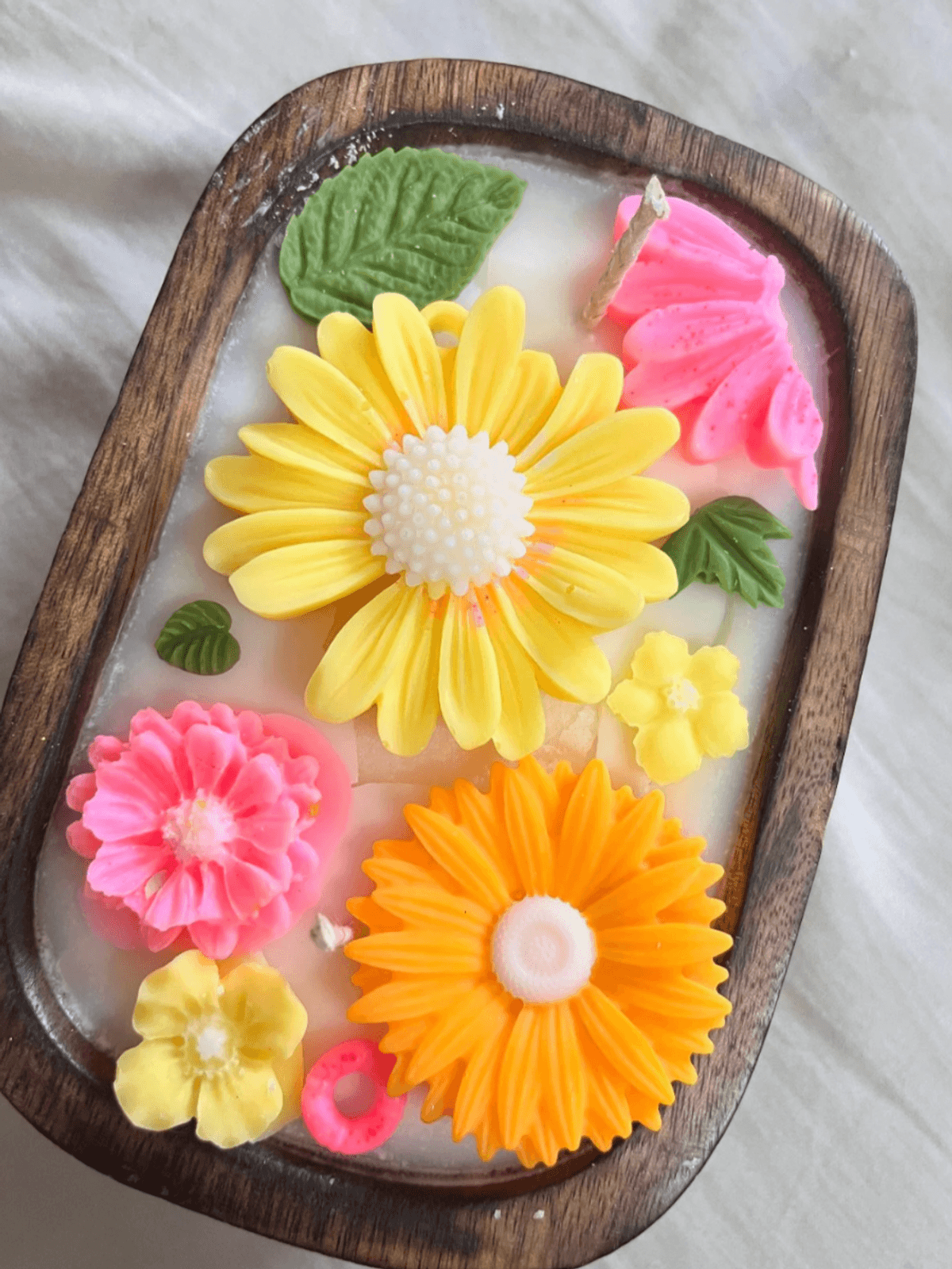 Hand-poured Soy Candles in Wooden Tub - Multicolor Sunflower