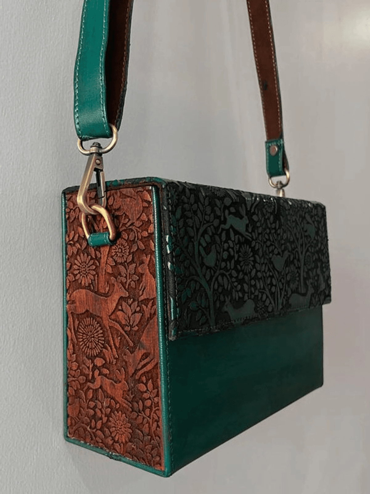 Handmade Designer Crossbody Clutch Leather Elegant Bags With Boho Strap For Women, Multiple Slots for Cards, Smartphone