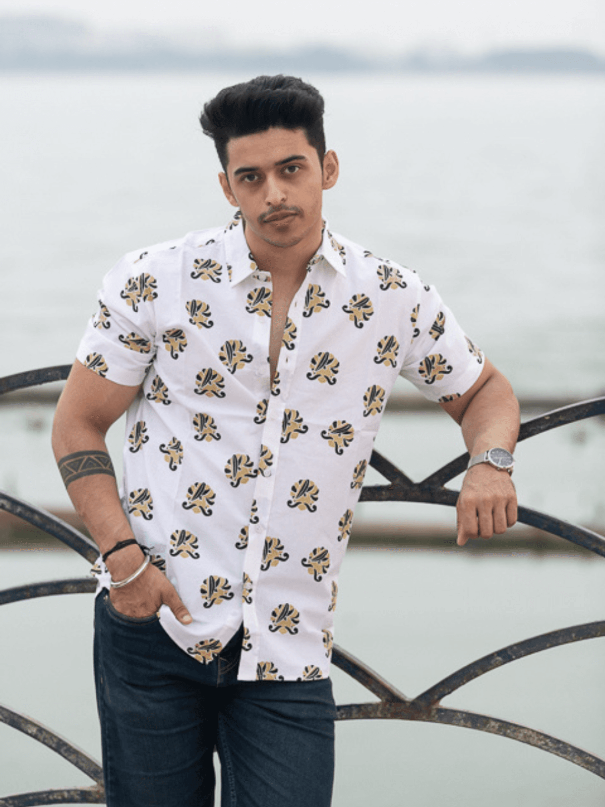Muchhad Brown Relaxed Fit Short Sleeve Shirt