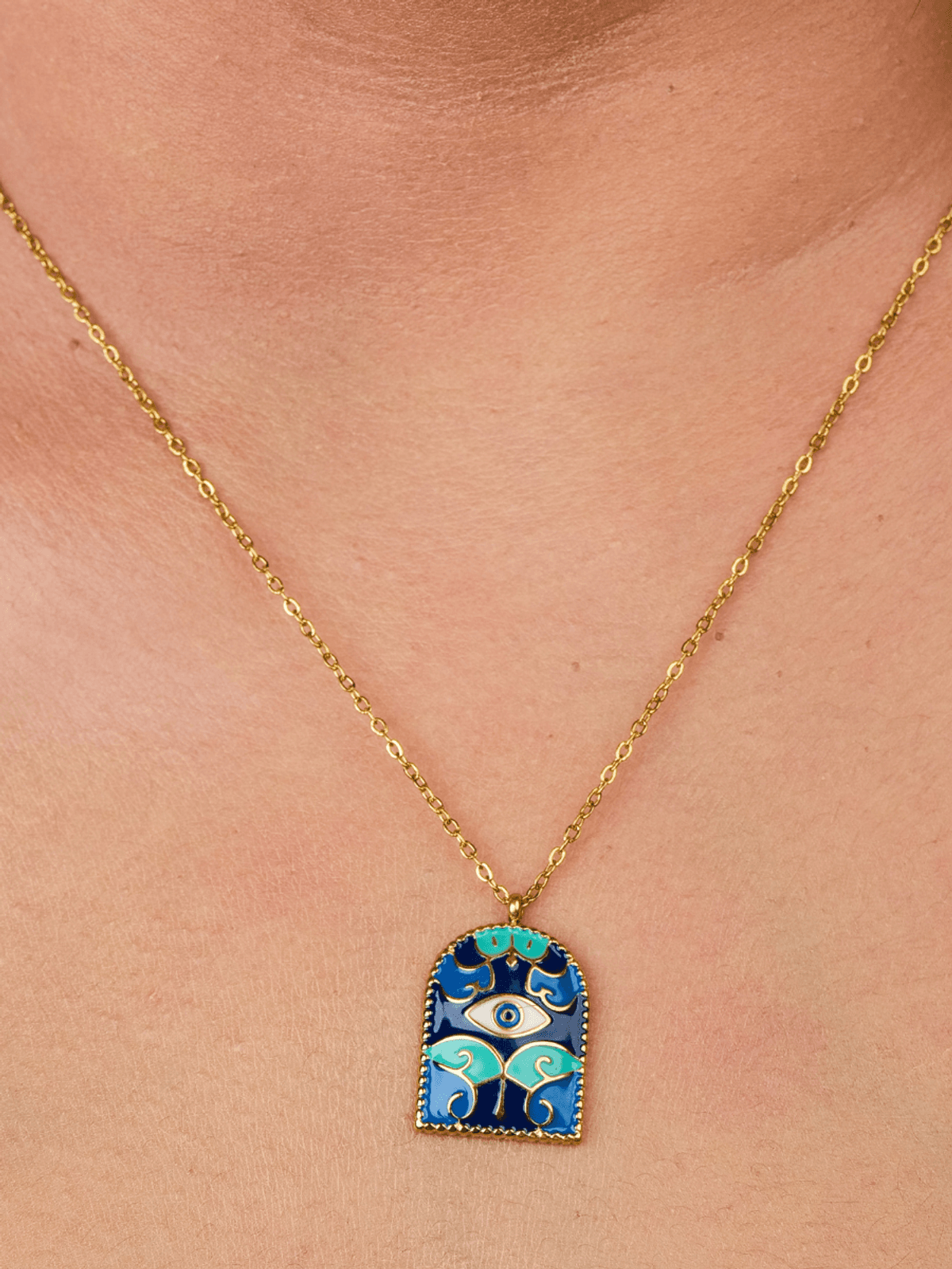 Majestic Eye Pendant with Necklace