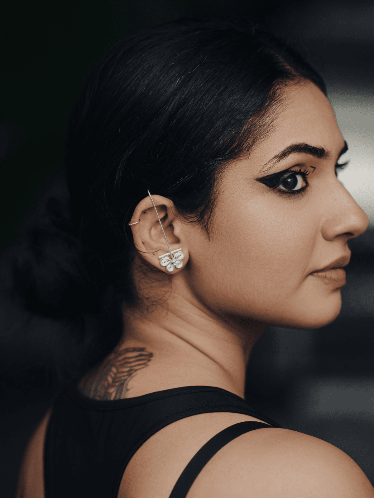 TARKASHI EAR LOBE CUFF