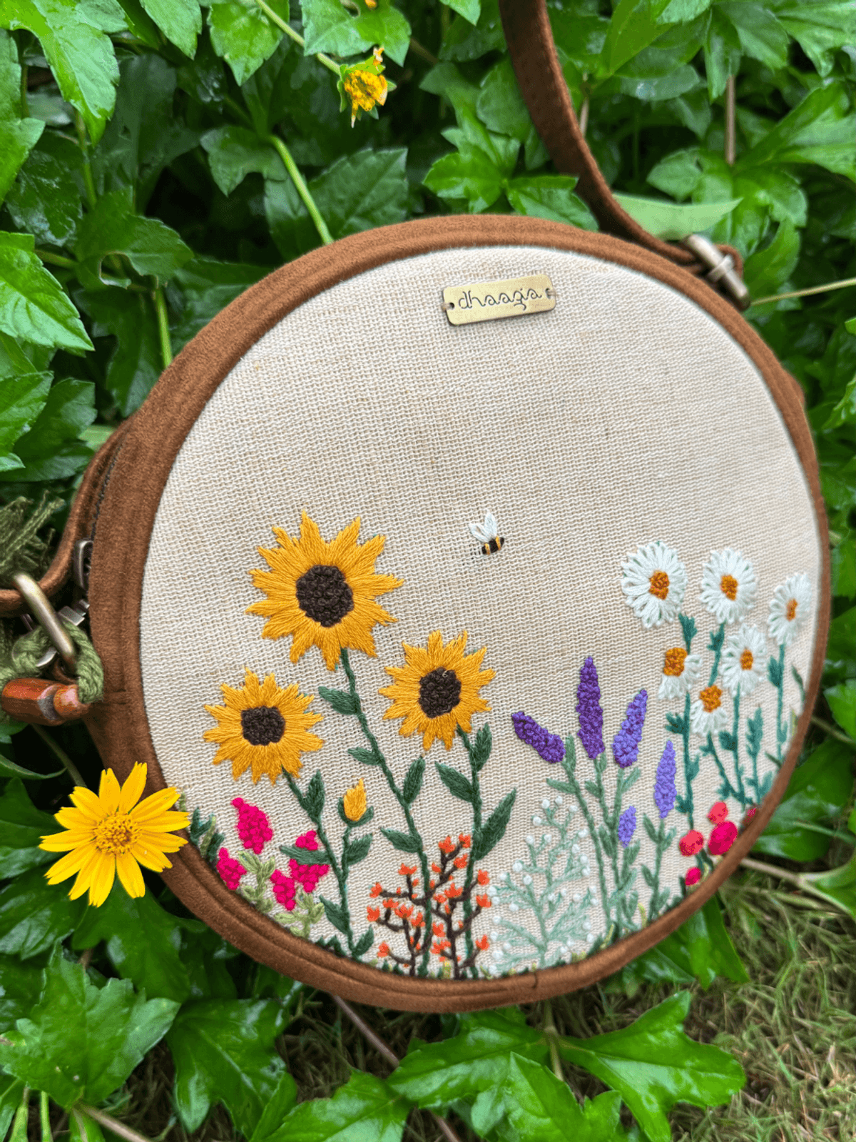 Bee and The Wildflowers Juco Round Sling Bag