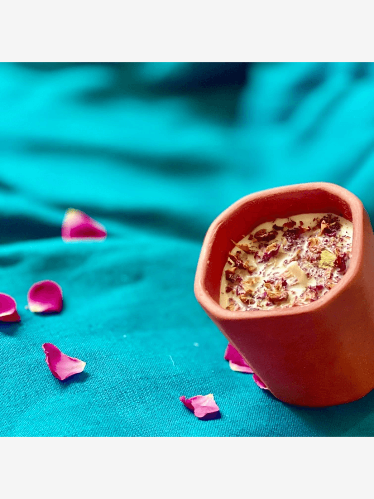 Sandalwood Soy Wax Scented Candle For Valentines Day