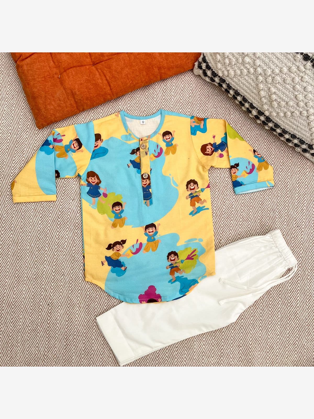 Organic Cotton Unisex Holi Hai Kurta Set Organic Cotton Unisex Holi Hai Kurta Set