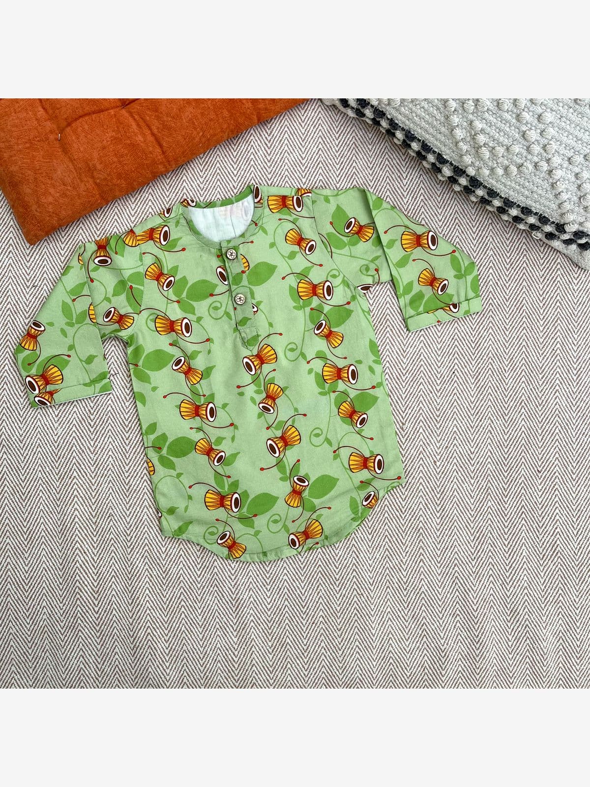 Organic Cotton Unisex Shivas Damru Kurta Organic Cotton Unisex Shivas Damru Kurta