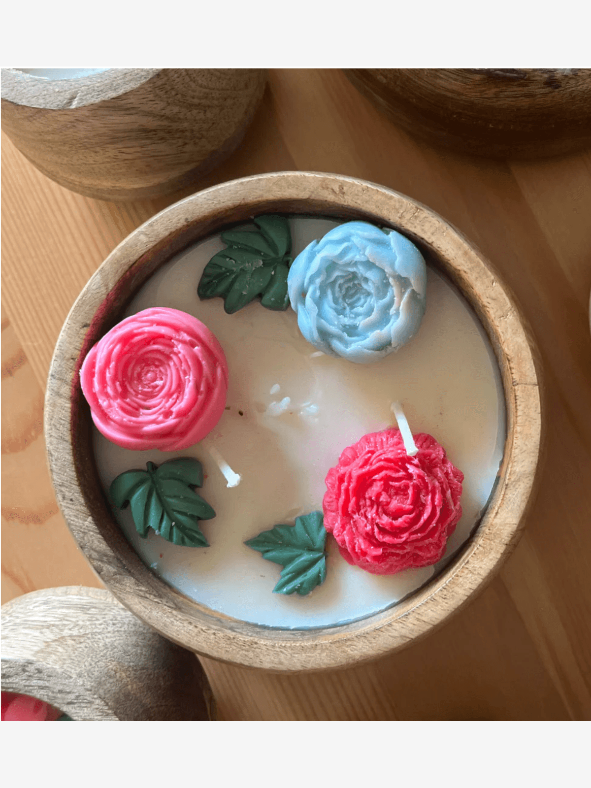 Vanilla Tonka - Multi Dream Artisanal Soy Candles in Wooden Bowl Vanilla Tonka - Multi Dream Artisanal Soy Candles in Wooden Bowl