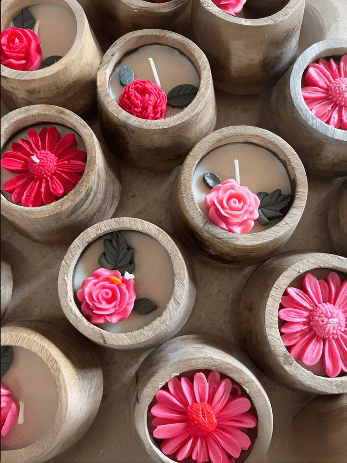 Hand-poured Soy Candles in Natural Wood - Set of 2 Pink - Lily Hand-poured Soy Candles in Natural Wood - Set of 2 Pink - Lily