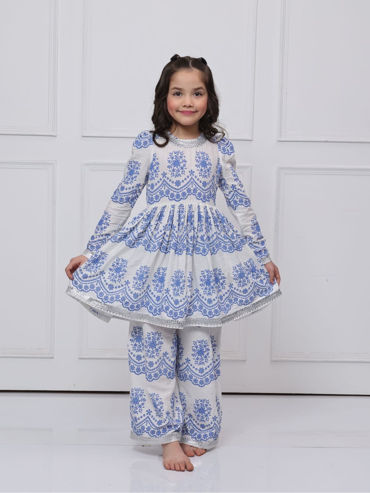 WHITE AND BLUE PRINTED COTTON SUIT FOR GIRLS WHITE AND BLUE PRINTED COTTON SUIT FOR GIRLS